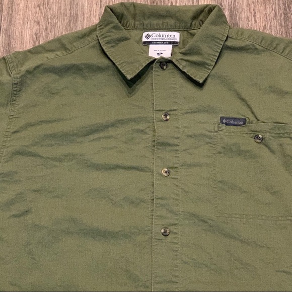 COLUMBIA Short Sleeve Button Up Shirt Green - Picture 2 of 9